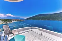 Carine Hotel Kumbor Superior - Pools