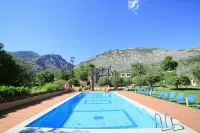 Idi Hotel - Pools