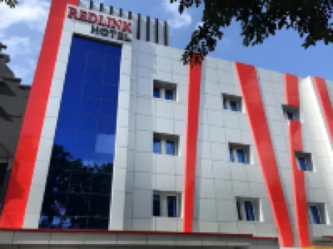 Redlink Hotel Hotels near Maha Vihara Duta Maitreya Monastery