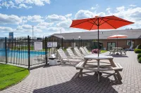 Super 8 by Wyndham Port Elgin - Pools