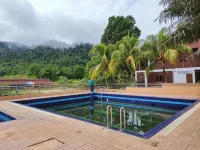Tekoma Resort Taman Negara Hotels in Tembeling