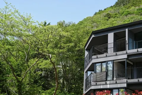 Hakone Nica