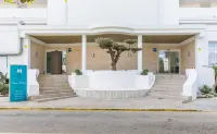 Bluesea Gran Playa Hotels near Playa de Sa Coma