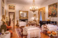 Palazzo Cavagna Sangiuliani Hotels in Gambolò