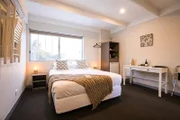 Heathcote Inn Hotels in 