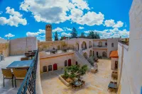 Palmyra Boutique Hotel فنادق في سانليورفا