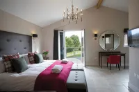Apple Tree Lodges - 4-Star
