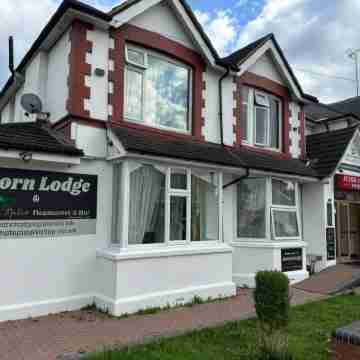 Acorn Lodge Hotel Gatwick & Parking Hotel Exterior