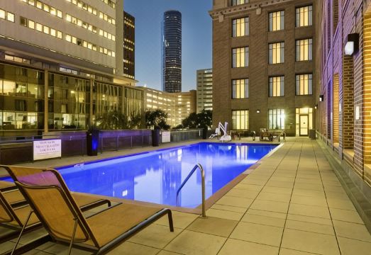 5. 레지던스 인 휴..