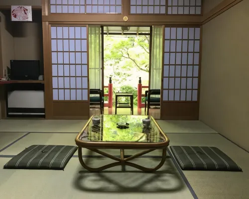 宿坊 赤松院 宝善院周辺のホテル