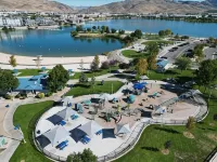 Chic Apt w Jacuzzi Pool BBQ Mountain Views فنادق في Sparks
