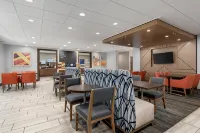 Holiday Inn Express & Suites Saginaw Hotels in Thomas Township