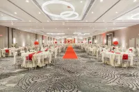 Holiday Inn CHICAGO NW CRYSTAL LK CONV CTR by IHG Hotels in McHenry