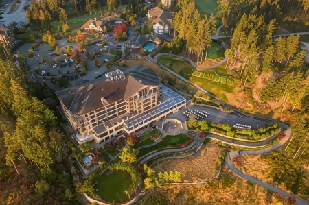 The Westin Bear Mountain Golf Resort & Spa, Victoria Отели рядом с достопримечательностью «Парк штата Голдстрим»