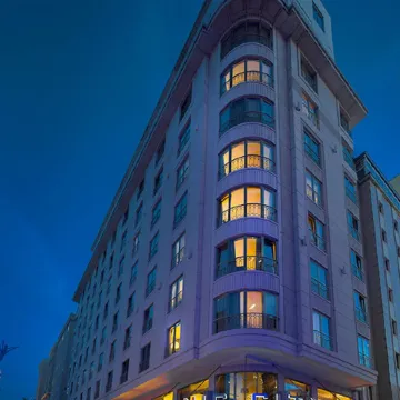 Titanic City Taksim Отели рядом с достопримечательностью «Долмабахче»