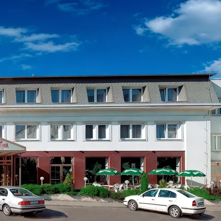 Hotel Astra Отели рядом с достопримечательностью «Прага 11»