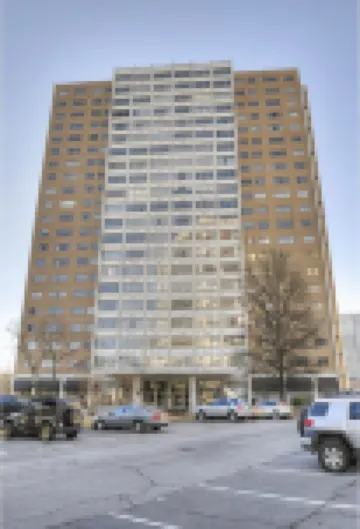 Stunning City Views and Cozy Sunroom - Inviting Downtown Retreat