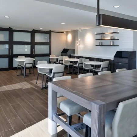 Residence Inn Bakersfield West Отели рядом с достопримечательностью «River Walk»