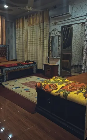 AK HOTEL Abbottabad Отели рядом с достопримечательностью «Университет Инжиниринг & Текнолоджи Абботтабад Кампус»