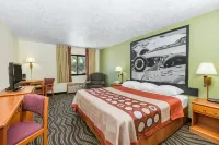 Super 8 by Wyndham Newton