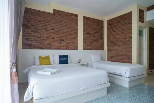Urbanview Hotel Omah Anin Batu by RedDoorz - Pensionaatit