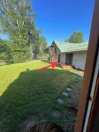 Cozy cabin on the Twisp River.  Just 5 minutes from town on Twisp River Hotel in zona Twisp River Rearing Ponds