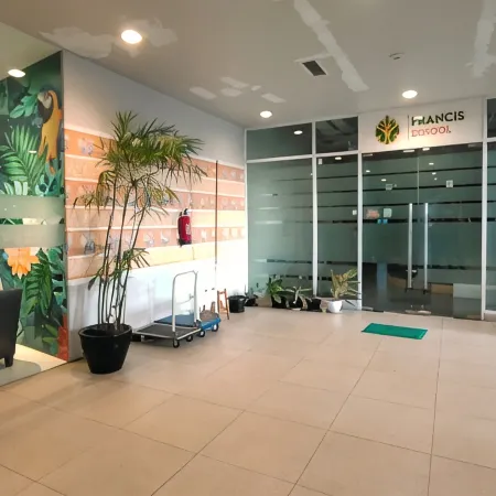 Thara Place Treepark BSD Отели рядом с достопримечательностью «Торговый центр Teraskota BSD»