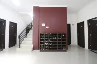 RedDoorz @ Jalan Krakatau Medan Hotels in Tegal Rejo