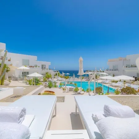 Lani's Suites de Luxe - Adults Only
