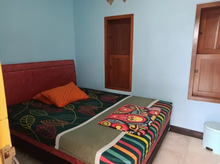 Thalia Homestay & Ijen Bromo Tour