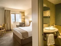 Garden Court Eastgate โรงแรมใกล้มาบอนเองพรีซิงค์