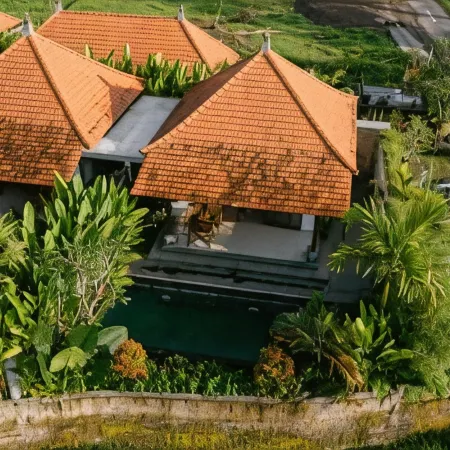 Kaki Uma Villa
