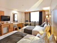 Ramada Songdo Hotel Hotels near Technopark Station