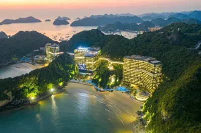 Flamingo Cat Ba Sea Residence , Sky Villa Premier Ocean View King Bed Hotels in Cat Ba Island