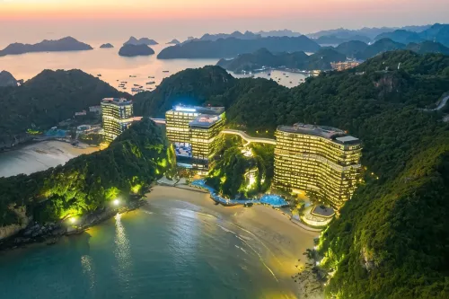 Flamingo Cat Ba Sea Residence , Sky Villa Premier Ocean View King Bed