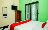RedDoorz Near Rsud Kebumen 2