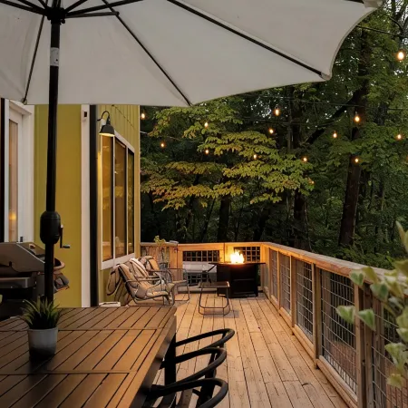 Luxury Cabin- Hot Tub, Mtn Views from Every Window, Mins to Clayton