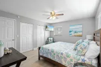 Cozy Beach House ( Walking Distance to Beach) - 2-Star