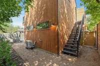 Stylish Bungalow Near Everything in East Austin! - Condos
