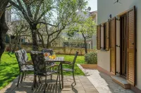 Air-conditioned apartment 250 m from the beach with private boat mooring - 2-Star