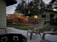 2 min from rt 66- hot tub-firepit-bocceball-bbq