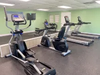 Clermont Tiny Home: Main Floor Queen, Lofts & No Pet Fees - Gym