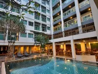 Sunshine Hotel & Residences Hotels near Tukcom Pattaya
