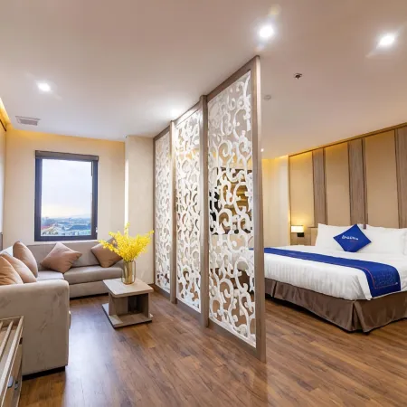 Sunshine Hotel