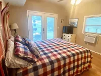 Lake house for rent in Solider Creek close to cafe, store, and bar. - 3-Star