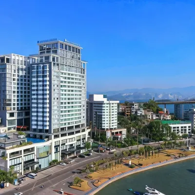 Wyndham Legend Halong Hotels near Bai Tho Mountain
