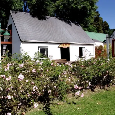 Belvidere Manor Lagoonside Cottages