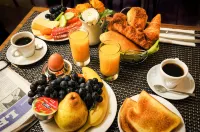 Hotel Eden Montmartre - breakfast