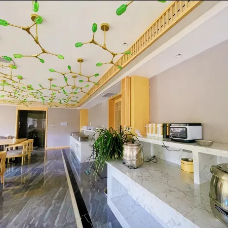 Waka Love Dance Hotel
