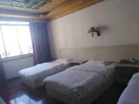 Xuanwei Shenghui Business Hotel